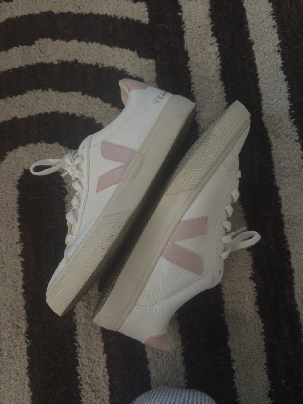 Veja Women’s Campo Low Top 9